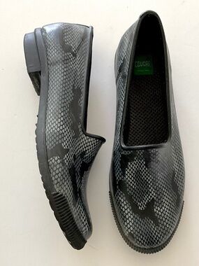 COUGAR Rain /Gardening Waterproof Loafers Grey Snake Print Size 9
